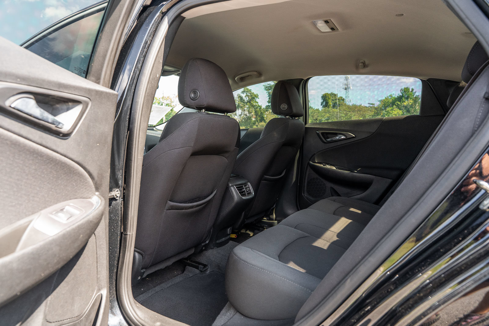 Used 2020 Chevrolet Malibu LT FWD image 16