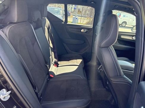 Used 2025 Volvo XC40 B5 Plus AWD/4WD image 13