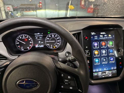 Used 2024 Subaru Crosstrek 2.0i Premium image 19