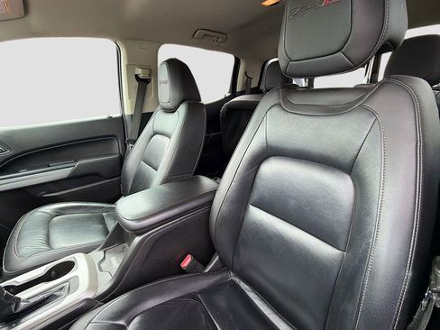 Used 2019 Chevrolet Colorado ZR2 w/ ZR2 Midnight Special Edition AWD/4WD image 12