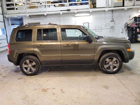 Used 2015 Jeep Patriot High Altitude image 7