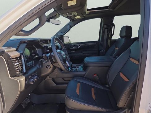 Used 2025 GMC Sierra 1500 AT4 w/ AT4 Premium Package image 15