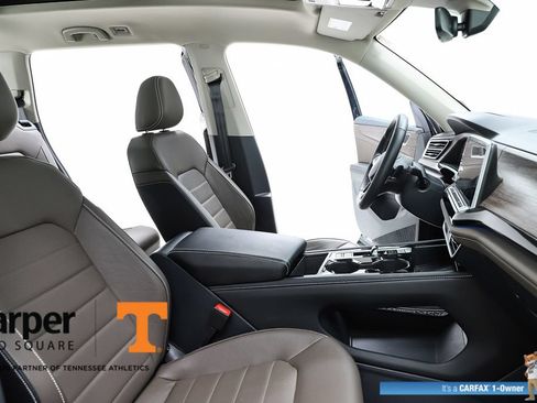 Used 2025 Volkswagen Atlas SEL AWD/4WD image 36