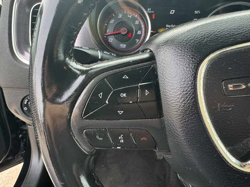 Used 2017 Dodge Charger SE image 27