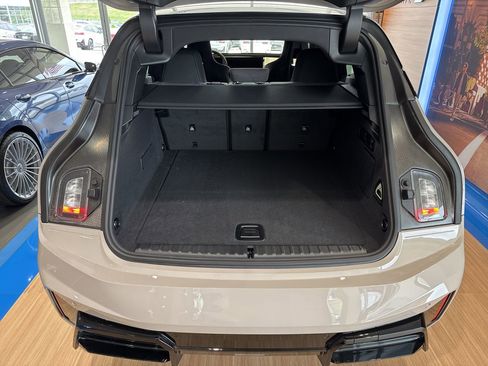 New 2026 BMW iX xDrive45 w/ M Sport Package image 9