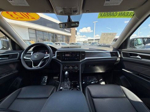 Used 2023 Volkswagen Atlas SE w/ Black Wheel Package FWD image 17