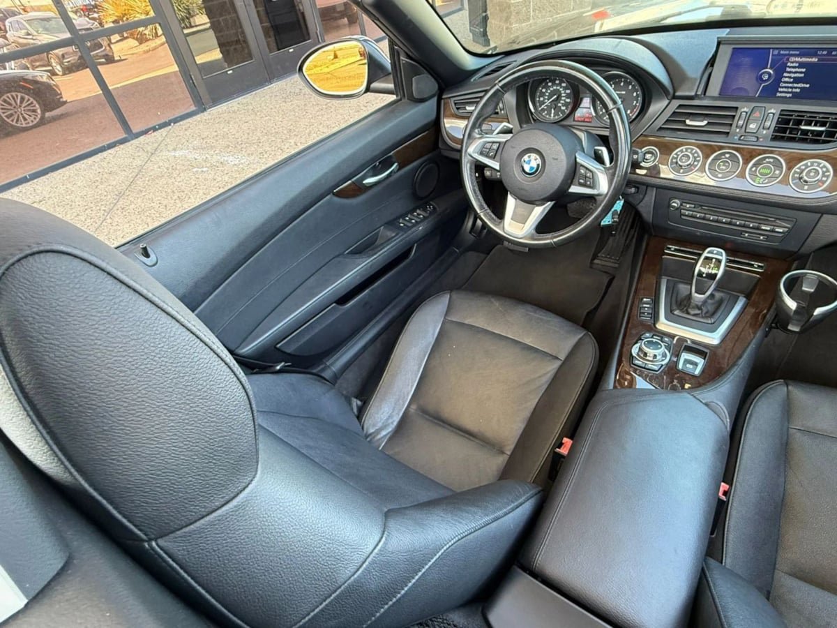 Used 2012 BMW Z4 sDrive35i RWD image 38
