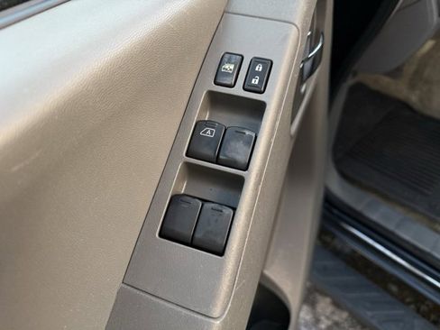 Used 2016 Nissan Frontier SV image 18