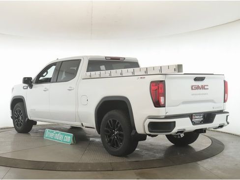 Used 2025 GMC Sierra 1500 Elevation image 8
