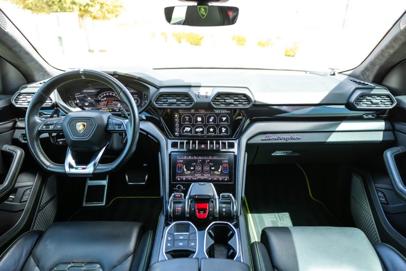Used 2022 Lamborghini Urus AWD/4WD image 19