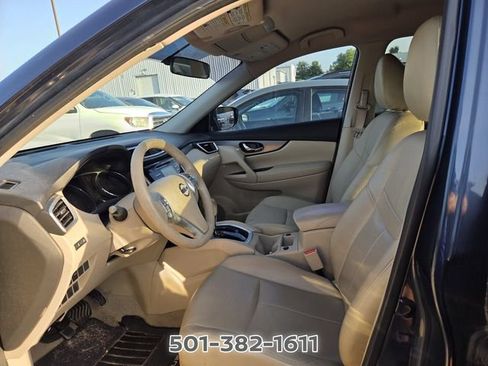 Used 2015 Nissan Rogue SV FWD image 9