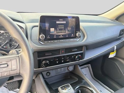 Used 2025 Nissan Rogue S AWD/4WD image 21