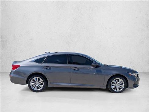 Used 2018 Honda Accord LX image 4