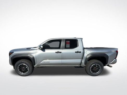 New 2025 Toyota Tacoma TRD Off-Road AWD/4WD image 2