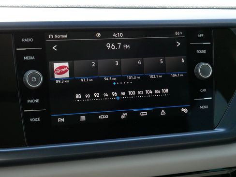 Certified 2023 Volkswagen Taos SE w/ Panoramic Sunroof Package AWD/4WD image 22
