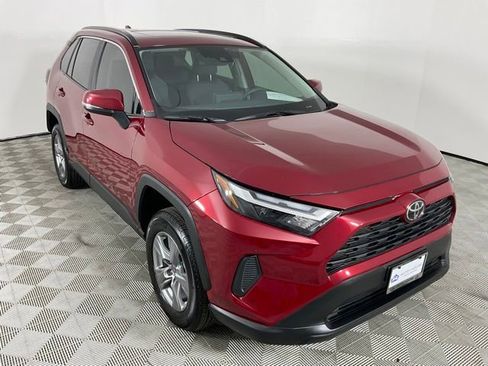 Used 2025 Toyota RAV4 XLE w/ Convenience Package FWD image 13