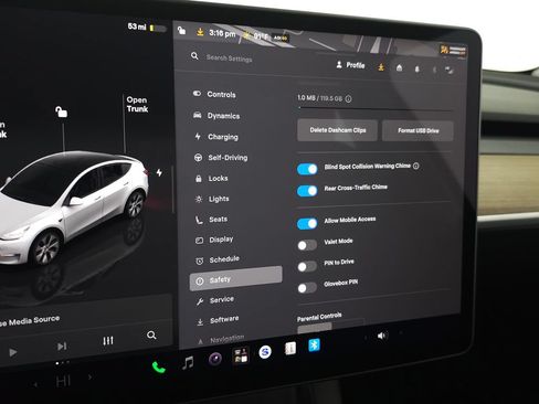 Used 2023 Tesla Model Y Long Range AWD/4WD image 26