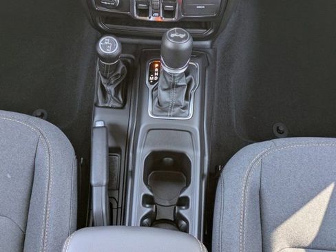 New 2025 Jeep Wrangler Unlimited Sahara AWD/4WD image 22