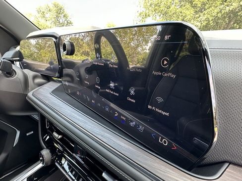 New 2026 Chevrolet Suburban Premier image 16