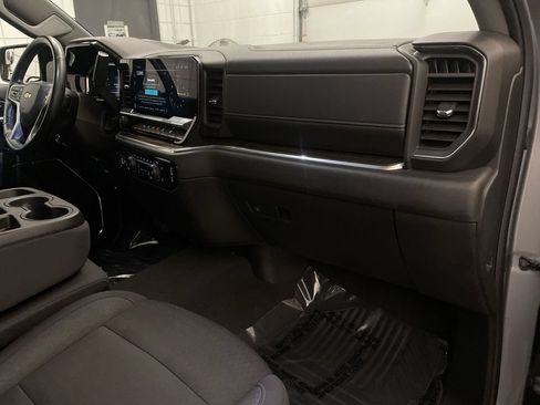 Used 2024 Chevrolet Silverado 1500 LT AWD/4WD image 21