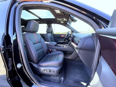 Certified 2024 Chevrolet Traverse RS w/ LPO, Floor Liner Package image 15