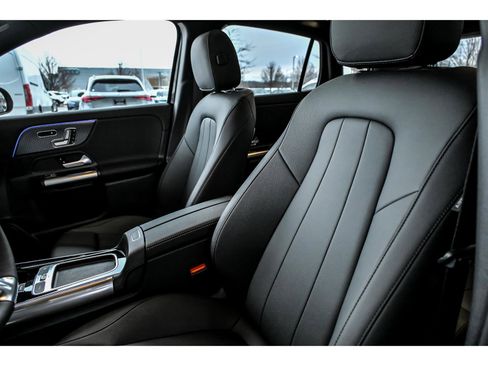 New 2026 Mercedes-Benz GLA 250 GLA 250 4MATIC image 7