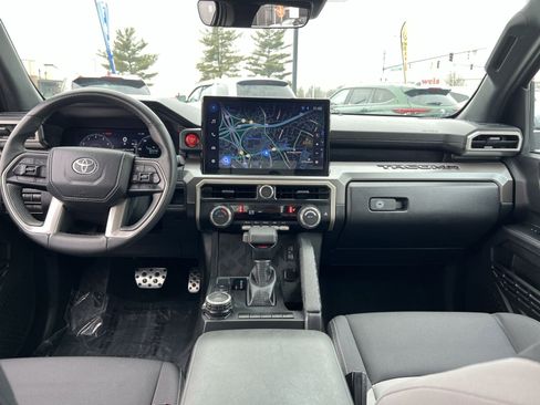 Used 2024 Toyota Tacoma TRD Sport image 23