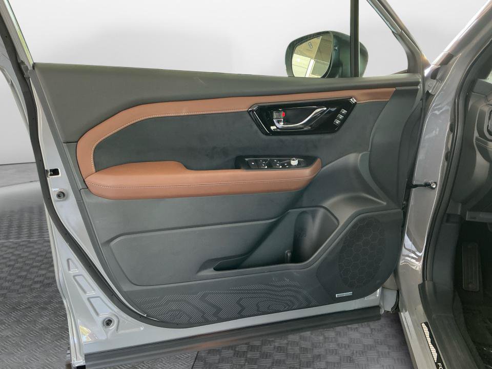 Used 2026 Subaru Forester Touring AWD/4WD image 32