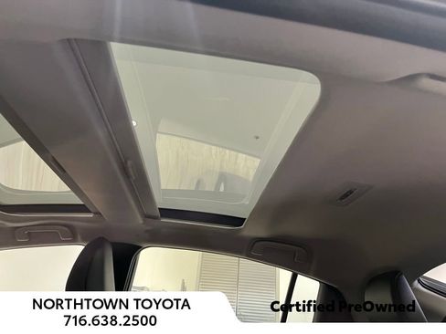 Used 2024 Toyota Prius Prime Premium image 23