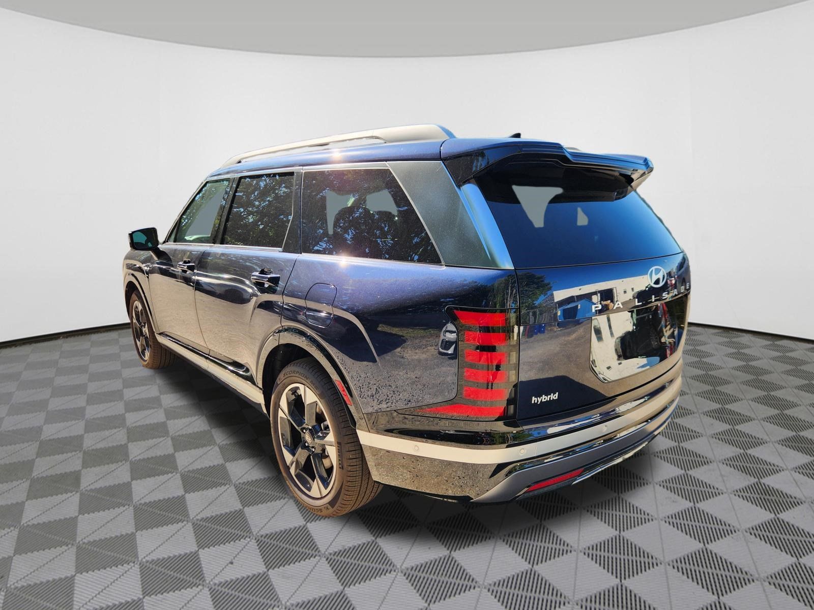 Certified 2026 Hyundai Palisade Limited AWD/4WD image 3