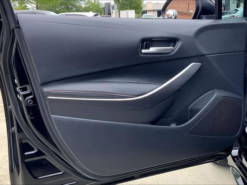 Used 2025 Toyota Corolla SE image 21