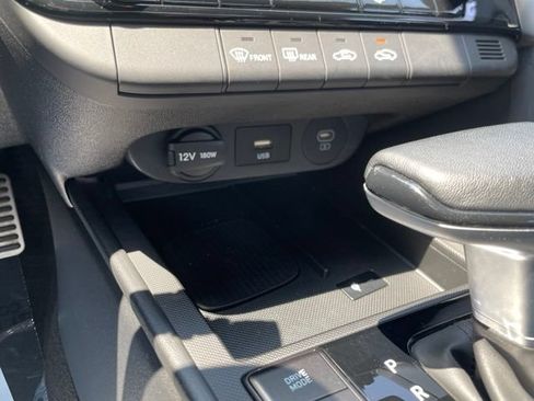 Used 2025 Hyundai Elantra Sport FWD image 35