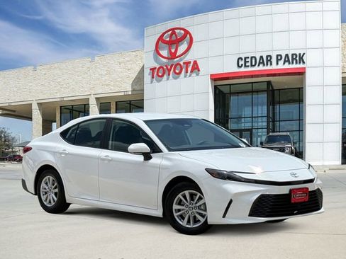 Used 2026 Toyota Camry LE FWD image 1
