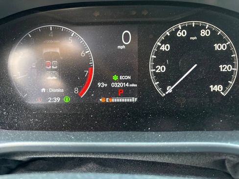 Used 2025 Honda HR-V Sport image 25