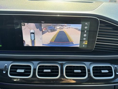 Used 2020 Mercedes-Benz GLE 350 w/ Premium Package image 18