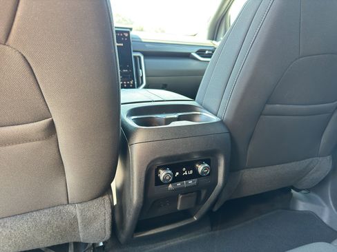 Used 2025 GMC Acadia Elevation image 26