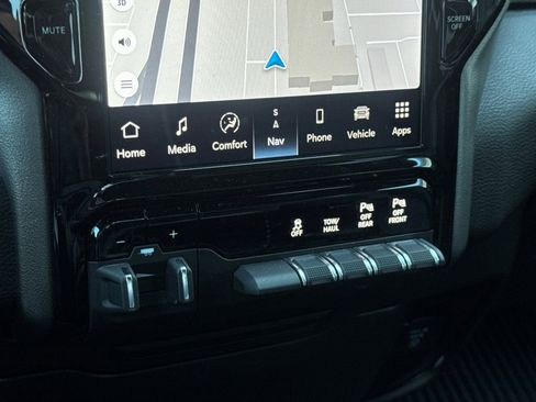 Used 2024 RAM 1500 Laramie image 29