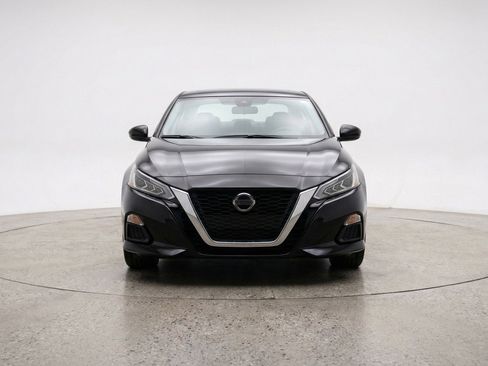 Used 2025 Nissan Altima 2.5 SV FWD image 2