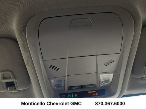 Used 2024 GMC Terrain SLE w/ Driver Convenience Package FWD image 26