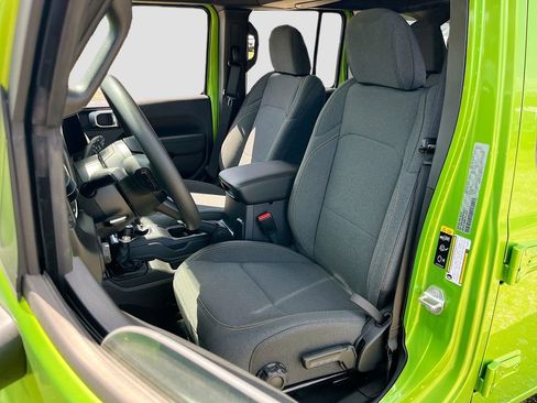 New 2025 Jeep Wrangler Unlimited Rubicon w/ Safety Group AWD/4WD image 19