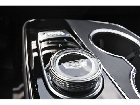 New 2026 Cadillac Lyriq Luxury AWD/4WD image 20