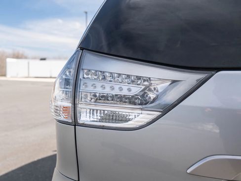 Used 2014 Toyota Sienna SE FWD image 11
