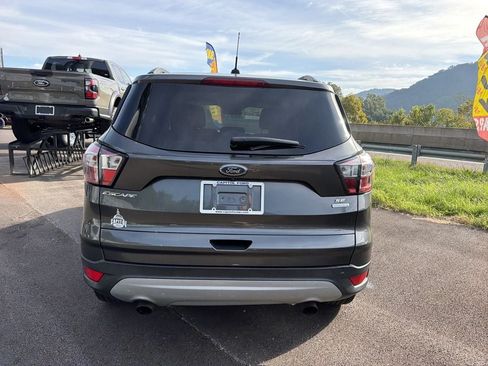 Used 2018 Ford Escape SE FWD image 5