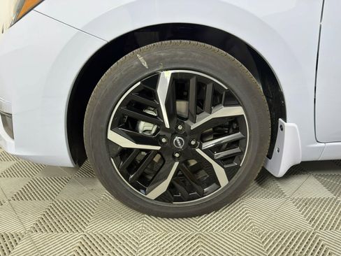 New 2025 Nissan Versa SR w/ Trunk Package image 9