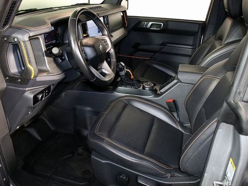 Used 2024 Ford Bronco Badlands image 12