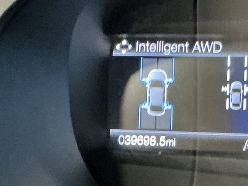 Used 2024 Ford Edge SEL image 5