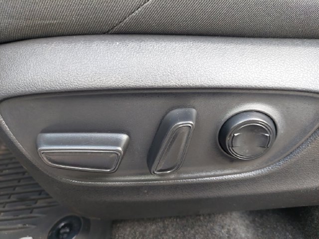 Used 2021 Toyota RAV4 SE w/ Weather & Moonroof Package AWD/4WD image 14