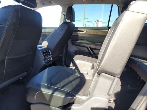 New 2026 Volkswagen Atlas SE image 5
