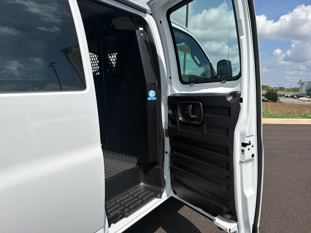 Used 2025 Chevrolet Express 2500 w/ Driver Convenience Package RWD image 20