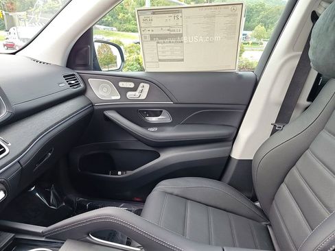 New 2026 Mercedes-Benz GLS 450 4MATIC image 27